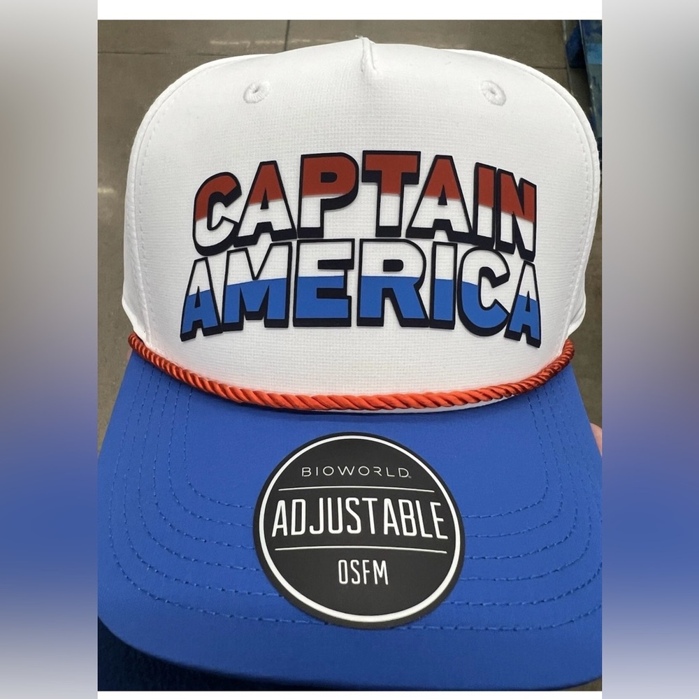 CAPTAIN AMERICA BRAVE NEW WORLD SNAPBACK HAT. BRAND NEW. ONE SIZE FITS ALL